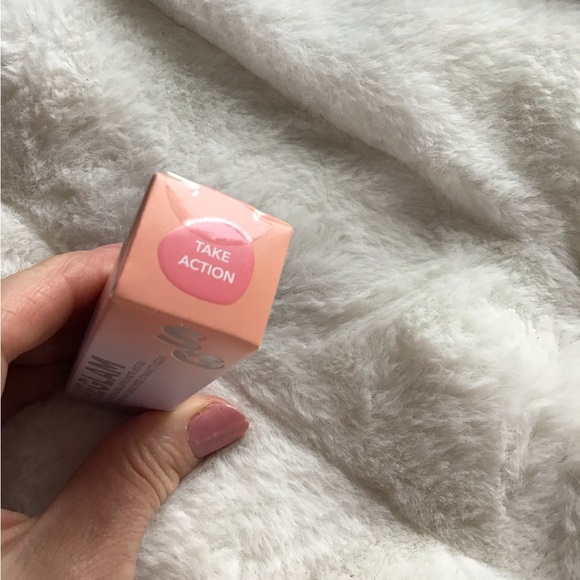 Sheglam Dynamatte Boom Long Lasting Matte lipstick in Take Action Sealed In Box - Picture 2 of 3